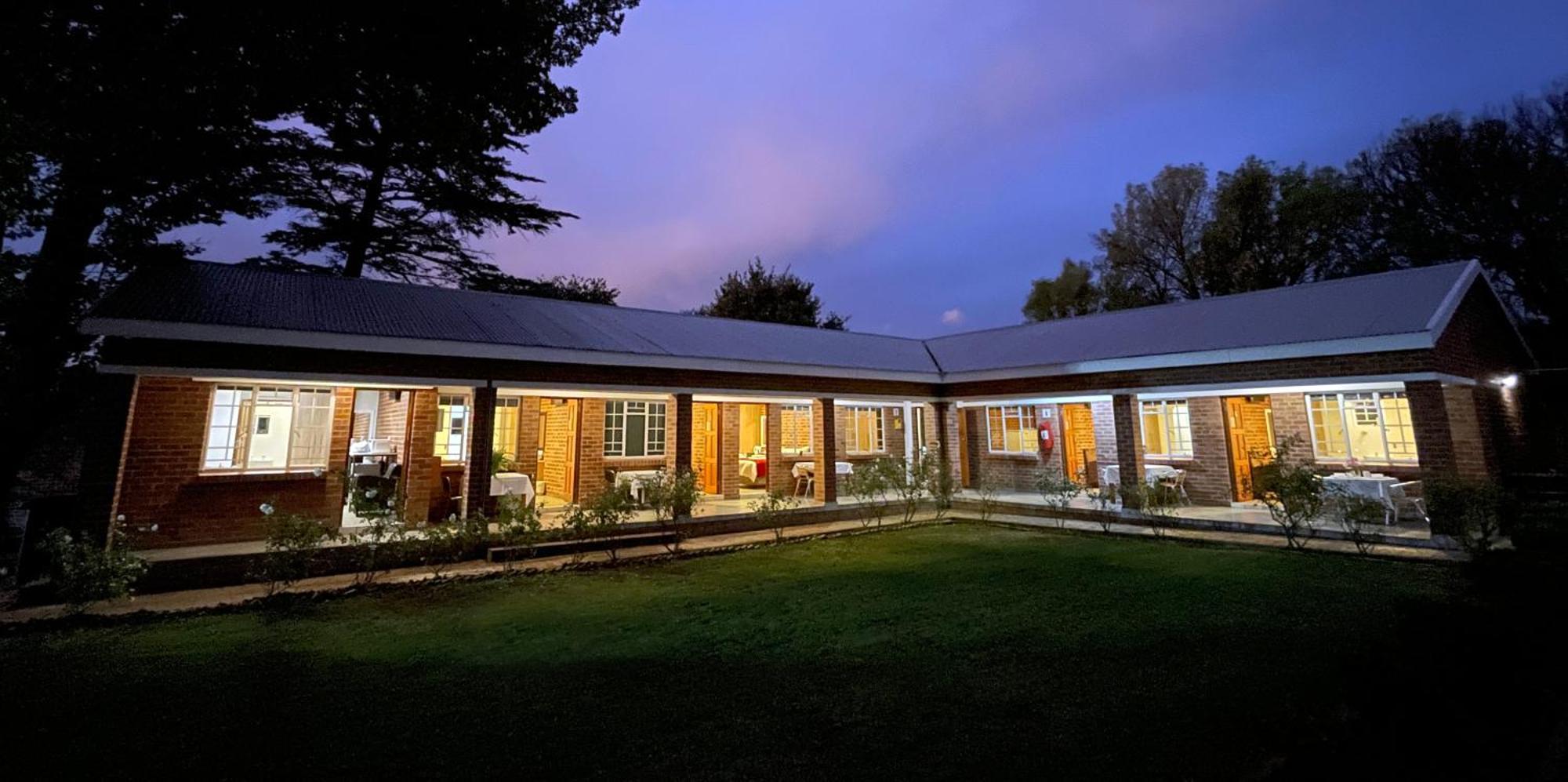 Village Lodge Harrismith Extérieur photo