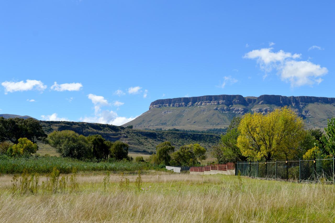 Village Lodge Harrismith Extérieur photo